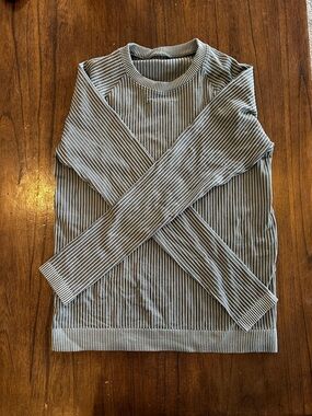 Lululemon Rest Less Ribbed Pullover Olive Green Seamless Top Approx Small